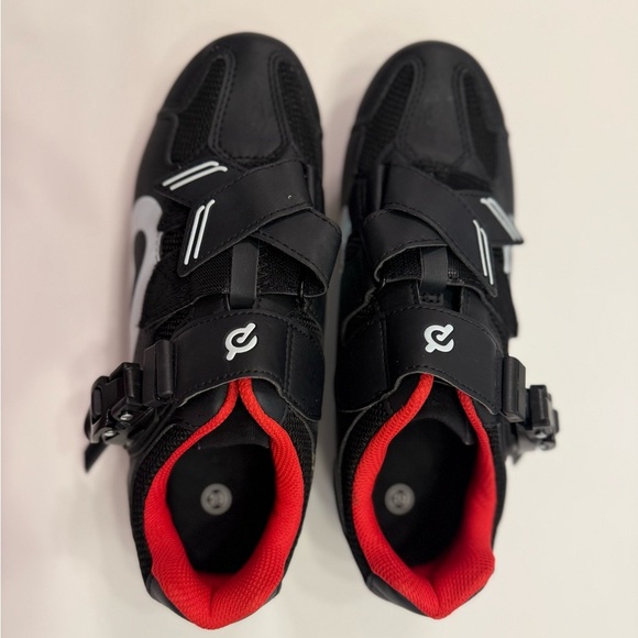 Peloton clip in shoes 39 - like new (wore maybe once - 2x max!!! - Picture 1 of 6